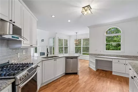 Kitchen - 905 Yosemite Dr, Suwanee, GA 30024 photo 1 of 3