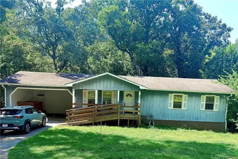 31 Rainwood Cir SE, Silver Creek, GA 30173