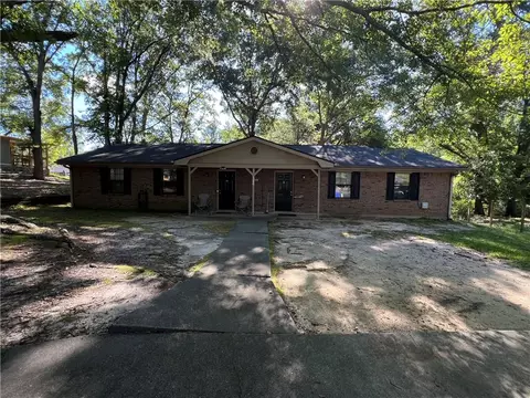 1026 Barn Oak Ct NE, Conyers, GA 30012