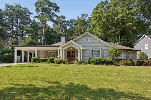 912 Beaverbrook Dr NW, Atlanta, GA 30318