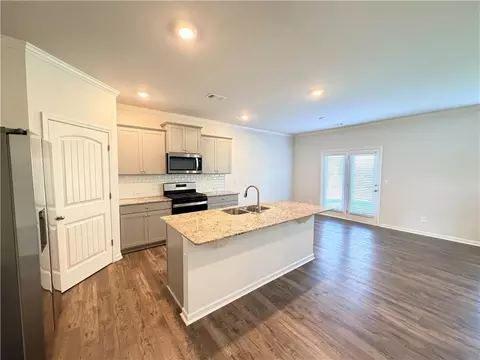 Kitchen - 40 Berkeley Trce, Braselton, GA 30517 photo 1 of 2