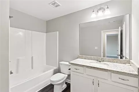 Bath - 360 May Ln, Carnesville, GA 30521 photo 3 of 4