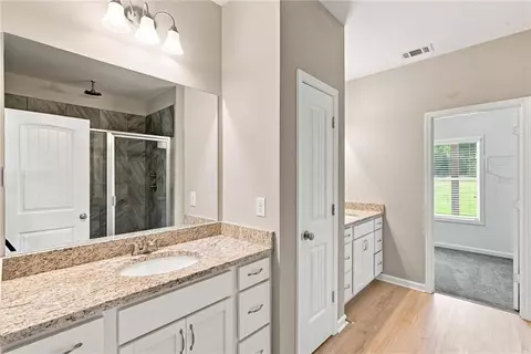 Entry Way - 360 May Ln, Carnesville, GA 30521 photo 3 of 5
