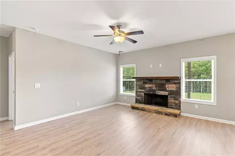 Living - 360 May Ln, Carnesville, GA 30521 photo 2 of 2