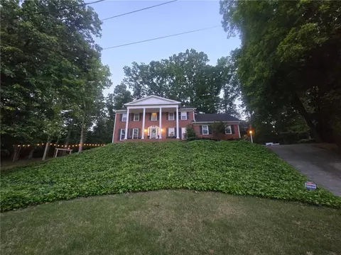 5434 Dunwoody Knoll Ct, Dunwoody, GA 30338
