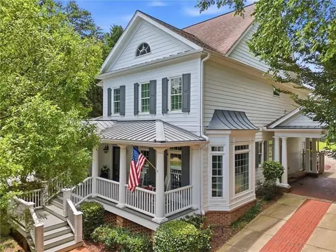 3901 Hazelhurst Dr, Marietta, GA 30066