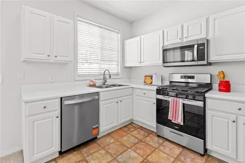 Kitchen - 201 Harmony Ct, Milton, GA 30004 photo 2 of 2