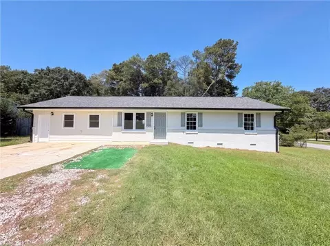 467 Oak Way, Lawrenceville, GA 30046