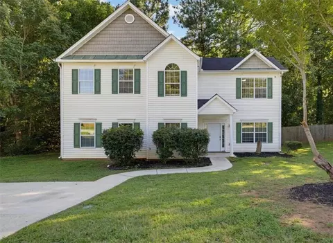 4060 Robin Cir, College Park, GA 30349