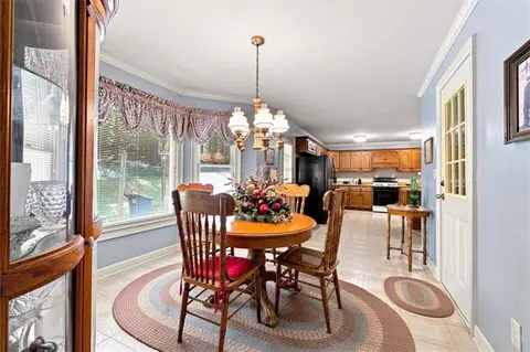 Dining - 7397 Cave Spring Rd SW, Cave Spring, GA 30124 photo 3 of 3