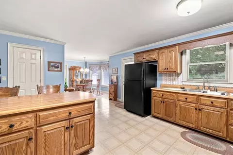 Kitchen - 7397 Cave Spring Rd SW, Cave Spring, GA 30124 photo 6 of 7