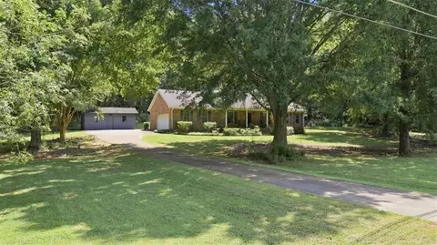 Exterior - 7397 Cave Spring Rd SW, Cave Spring, GA 30124 photo 2 of 4