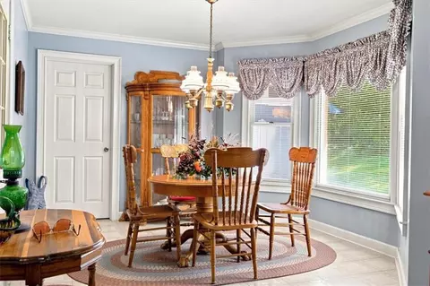 Dining - 7397 Cave Spring Rd SW, Cave Spring, GA 30124 photo 1 of 3