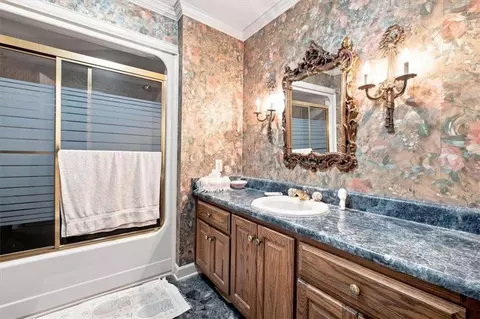 Bath - 7397 Cave Spring Rd SW, Cave Spring, GA 30124 photo 1 of 4