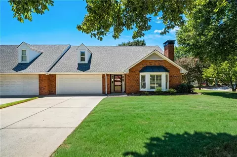 130 Brickleberry Dr, Roswell, GA 30075