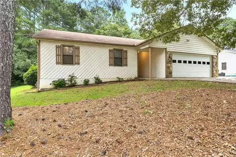 1146 Hutch Ln, Snellville, GA 30078