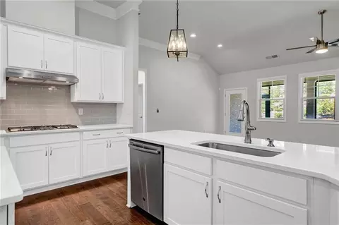 Kitchen - 3898 Heirloom Loop Ct, Buford, GA 30519 photo 3 of 6
