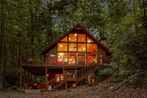 469 N Lake Dr, Ellijay, GA 30536