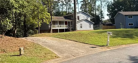 911 Andover Ct, Woodstock, GA 30188