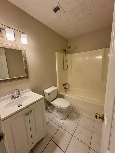 Bath - 2892 Haddon Dr, Rex, GA 30273 photo 1 of 2