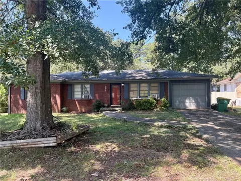 684 Virginia Cir, Forest Park, GA 30297