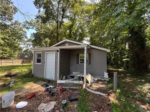 6366 Gordon St, Lithia Springs, GA 30122