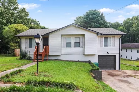 8908 Thomas Rd, Jonesboro, GA 30238