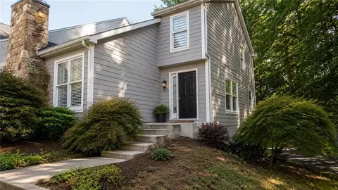 1223 Defoor Ct NW #5A, Atlanta, GA 30318