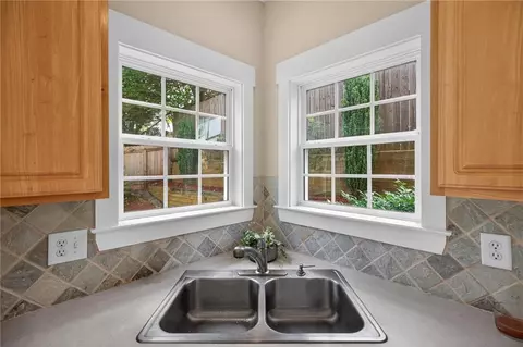 Kitchen - 507 Rippling Ct, Temple, GA 30179 photo 2 of 3