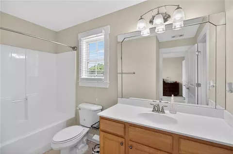 Bath - 507 Rippling Ct, Temple, GA 30179 photo 2 of 2