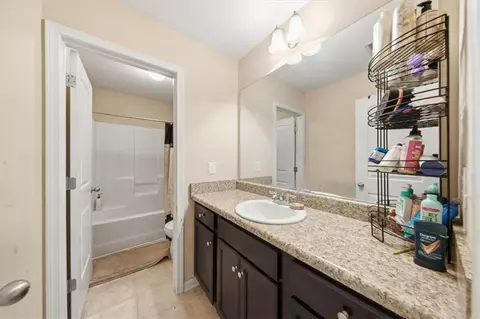 Entry Way - 1126 Paramount Dr, Mcdonough, GA 30253 photo 4 of 6