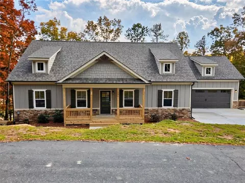 178 White Antelope St, Waleska, GA 30183