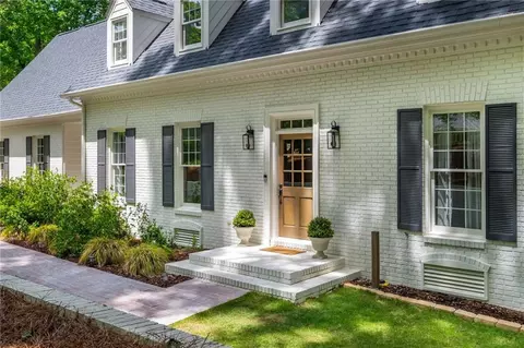 1250 Northcliff Trce, Roswell, GA 30076