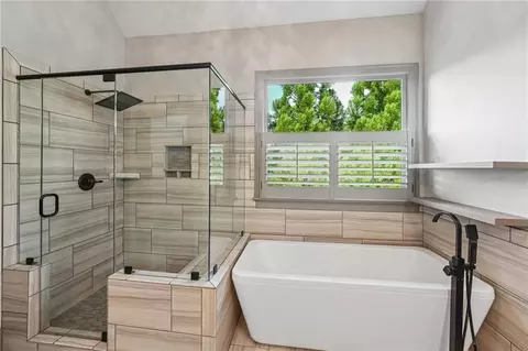 Bath - 109 Old Avery Dr, Canton, GA 30115 photo 2 of 5