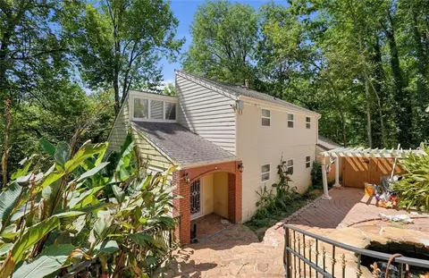 355 Nottingham Dr, Marietta, GA 30066