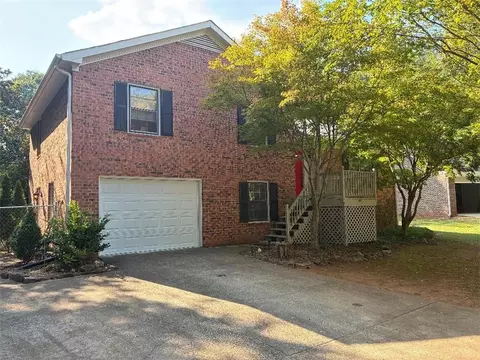 143 Stonybrook Ct, Athens, GA 30605