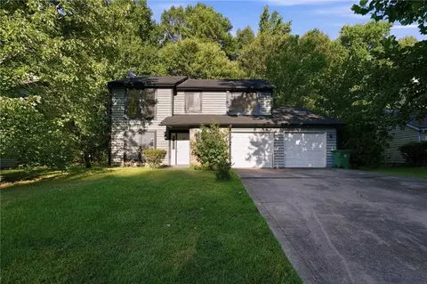 1001 Chapman Ln, Stone Mountain, GA 30088