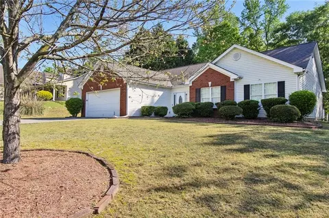 445 Sanford Creek Ln, Lawrenceville, GA 30045