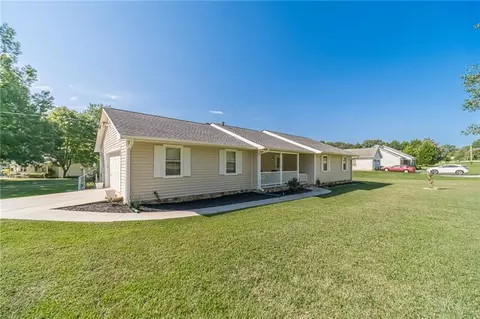 3520 Camelot Ct, Loganville, GA 30052