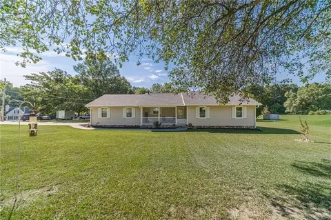 3520 Camelot Ct, Loganville, GA 30052