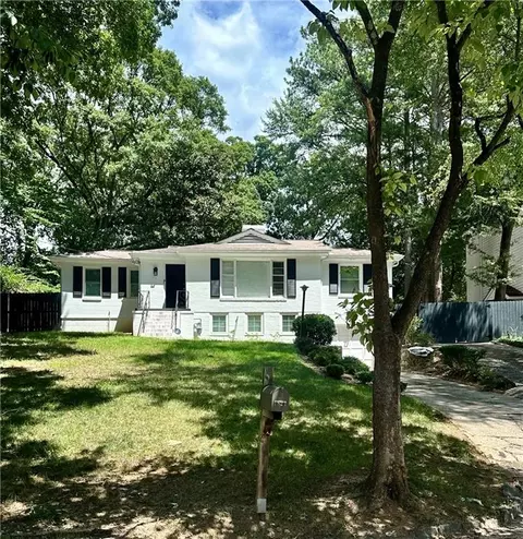 1821 Fernwood Rd NW, Atlanta, GA 30318
