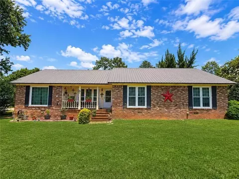 3511 W Surrey Rd, Albany, GA 31721
