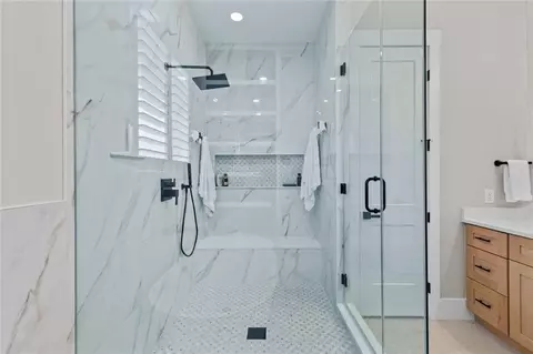 Bath - 825 Arch Tanner Rd, Bethlehem, GA 30620 photo 3 of 6
