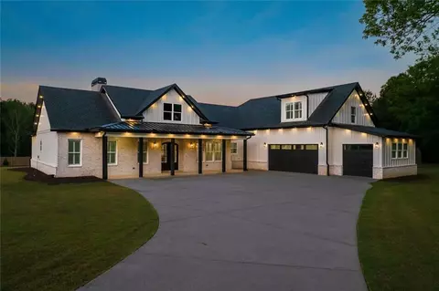 Exterior - 825 Arch Tanner Rd, Bethlehem, GA 30620 photo 5 of 20