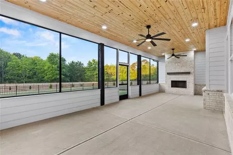 Exterior - 825 Arch Tanner Rd, Bethlehem, GA 30620 photo 2 of 20