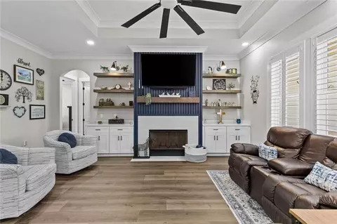 Living - 825 Arch Tanner Rd, Bethlehem, GA 30620 photo 4 of 7
