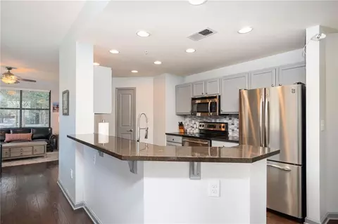 3040 Peachtree Rd NW #212, Atlanta, GA 30305