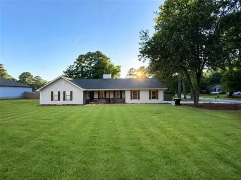 808 Darlington Dr, Jonesboro, GA 30238