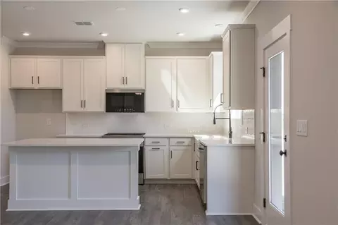 Kitchen - 324 William Gossett Dr, Canton, GA 30114 photo 2 of 5