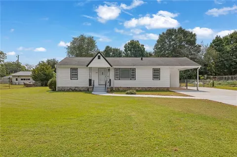 1655 Lucelle Ave, Stone Mountain, GA 30087